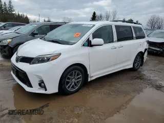 2018 Toyota Sienna SE with VIN 5TDXZ3DCXJS961181, listed as a Copart auction lot 49465115 with 71,962 mi miles and Clean title. Bid and sale history available at DreamBid. Image 1.