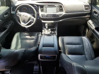 2017 Toyota Highlander Hybrid Limited with VIN 5TDDGRFH7HS027591, listed as a Copart auction lot 59234185 with 87,136 mi miles and Salvage title. Bid and sale history available at DreamBid. Image 8.