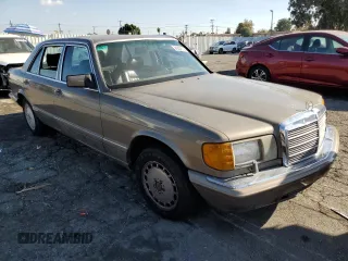 1988 Mercedes-Benz 420 420SEL with VIN WDBCA35D2JA420781, listed as a Copart auction lot 80836744 with 218,273 mi miles and Clean Title. Bid and sale history available at carsss.com. Image 4.