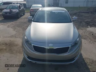 2013 Kia Optima EX z VIN KNAGM4ADXD5059185, wystawiony jako IAAI lot #42046712 z przebiegiem 204 884 mil mil oraz . Historia ofert i sprzedaży dostępna na DreamBid. Obrazek 6.