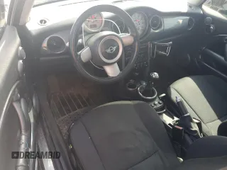 2005 MINI Hardtop with VIN WMWRC33585TK60334, listed as a Copart auction lot 65563635 with 122,758 mi miles and Clean title. Bid and sale history available at DreamBid. Image 8.