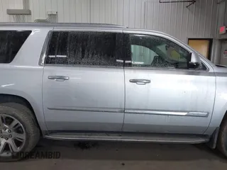 2016 Cadillac Escalade ESV Premium Collection z VIN 1GYS4JKJ9GR365012, wystawiony jako IAAI lot #41962570 z przebiegiem 97 138 mil mil oraz . Historia ofert i sprzedaży dostępna na DreamBid. Obrazek 14.