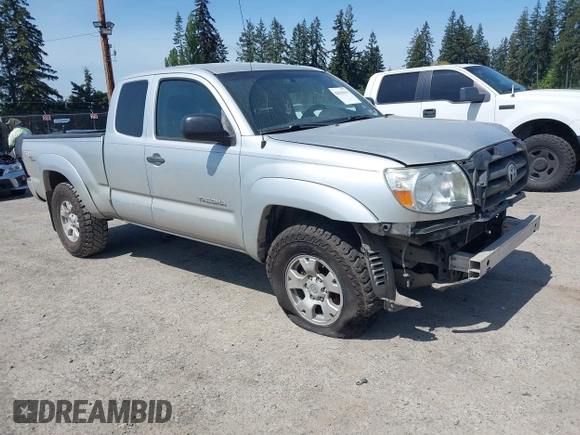 2008 Toyota Tacoma with VIN 5TEUU42N78Z517345, listed as a IAAI auction lot 42036113 with 247,880 mi miles and . Bid and sale history available at carsss.com. Image 1.