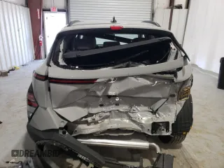 2025 Hyundai Kona SEL with VIN KM8HB3ABXSU261061, listed as a Copart auction lot 51862675 with 2,413 mi miles and Salvage Title. Bid and sale history available at carsss.com. Image 6.