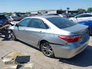 2015 Toyota Camry XLE with VIN 4T1BF1FK9FU109916, listed as a IAAI auction lot 41985371 with 113,357 mi miles. Bid and sale history available at carsss.com. Image 3.
