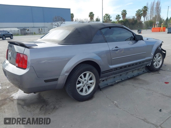 2006 Ford Mustang Standard with VIN 1ZVFT84N565189985, listed as a IAAI auction lot 41691191 with 131,847 mi miles and . Bid and sale history available at carsss.com. Image 4.
