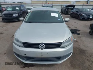 2011 Volkswagen Jetta Sedan SE w/Convenience & Sunroof PZEV with VIN 3VWDZ7AJ6BM340273, listed as a IAAI auction lot 41709714 with 156,491 mi miles. Bid and sale history available at carsss.com. Image 12.