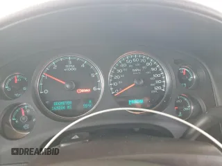 2010 GMC Yukon XL Denali with VIN 1GKUKMEF6AR146632, listed as a Copart auction lot 43939415 with 165,204 mi miles and Salvage Title. Bid and sale history available at carsss.com. Image 9.