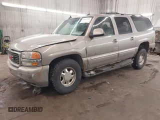 2003 GMC Yukon XL SLT with VIN 1GKFK16Z33R111162, listed as a IAAI auction lot 41611886 with 0 mi miles. Bid and sale history available at carsss.com. Image 2.