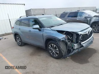 2021 Toyota Highlander XLE with VIN 5TDHZRAH4MS066586, listed as a IAAI auction lot 42626623 with 79,244 mi miles and . Bid and sale history available at DreamBid. Image 1.