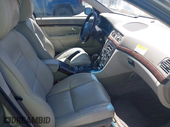 2006 Volvo S80 z VIN YV1TS592061446901, wystawiony jako IAAI lot #42310273 z przebiegiem 52 079 mil mil oraz . Historia ofert i sprzedaży dostępna na DreamBid. Obrazek 5.