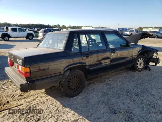 1988 Volvo 740 with VIN YV1FA8748J2287599, listed as a Copart auction lot 41673465 with 218,034 mi miles and Salvage Title. Bid and sale history available at carsss.com. Image 3.