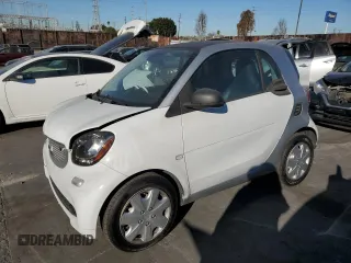 2016 Smart fortwo Passion with VIN WMEFJ5DAXGK125319, listed as a Copart auction lot 87961455 with 37,246 mi miles and Salvage Title. Bid and sale history available at DreamBid. Image 1.
