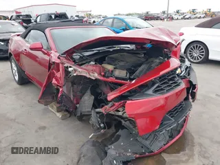 2023 Chevrolet Camaro 1LT z VIN 1G1FB3DS1P0106557, wystawiony jako IAAI lot #42049718 z przebiegiem 34 231 mil mil oraz . Historia ofert i sprzedaży dostępna na DreamBid. Obrazek 1.