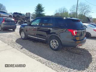 2016 Ford Explorer XLT with VIN 1FM5K7DHXGGB97992, listed as a IAAI auction lot 41880961 with 179,233 mi miles and . Bid and sale history available at carsss.com. Image 3.
