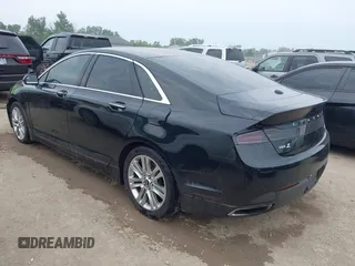 2016 Lincoln MKZ z VIN 3LN6L2G9XGR601231, wystawiony jako IAAI lot #42699222 z przebiegiem 107 081 mil mil oraz . Historia ofert i sprzedaży dostępna na DreamBid. Obrazek 3.