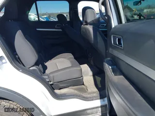 2017 Ford Explorer XLT with VIN 1FM5K8DH3HGA53417, listed as a IAAI auction lot 41997019 with 155,139 mi miles. Bid and sale history available at carsss.com. Image 8.
