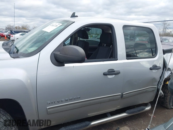 2010 Chevrolet Silverado 1500 LT with VIN 3GCRKSE38AG295412, listed as a IAAI auction lot 42042720 with 170,875 mi miles and . Bid and sale history available at DreamBid. Image 15.