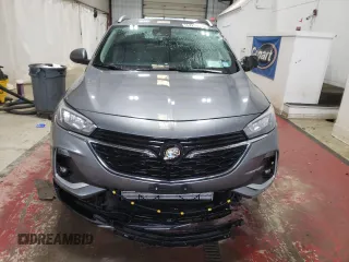 2020 Buick Encore GX Select z VIN KL4MMESL1LB115557, wystawiony jako Copart lot #46785365 z przebiegiem 66 419 mil mil oraz Czysty tytuł • Clean title. Historia ofert i sprzedaży dostępna na DreamBid. Obrazek 5.