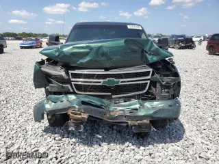 2006 Chevrolet Silverado 1500 LS with VIN 2GCEK13V561205887, listed as a Copart auction lot 52298405 with 132,263 mi miles and Salvage Title. Bid and sale history available at carsss.com. Image 5.
