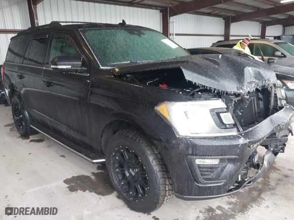 2019 Ford Expedition XLT with VIN 1FMJU1JT5KEA01234, listed as a IAAI auction lot 41515925 with 98,665 mi miles. Bid and sale history available at carsss.com. Image 1.