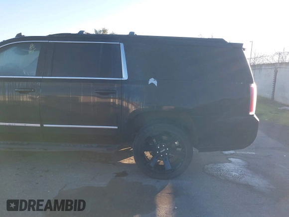 2020 GMC Yukon XL SLT with VIN 1GKS1GKC9LR186504, listed as a IAAI auction lot 41302367 with 20,109 mi miles. Bid and sale history available at carsss.com. Image 6.