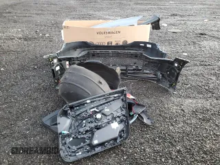 2023 Audi e-tron GT Premium Plus z VIN WAUFJBFW0P7006345, wystawiony jako Copart lot #83605424 z przebiegiem 7691 mil mil oraz Szkody całkowita. Historia ofert i sprzedaży dostępna na DreamBid. Obrazek 12.