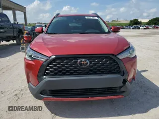 2022 Toyota Corolla Cross LE z VIN 7MUCAAAGXNV001856, wystawiony jako Copart lot #63771865 z przebiegiem 38 527 mil mil oraz Szkoda całkowita • Salvage title. Historia ofert i sprzedaży dostępna na DreamBid. Obrazek 5.