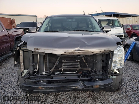 2013 Cadillac Escalade Platinum Edition with VIN 1GYS4DEF9DR225157, listed as a Copart auction lot 84079414 with 141,247 mi miles and Salvage Title. Bid and sale history available at carsss.com. Image 5.