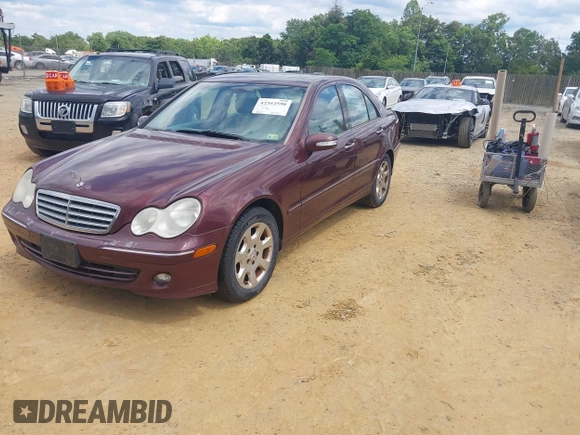 2006 Mercedes-Benz C 280 Luxury z VIN WDBRF92H66F768910, wystawiony jako IAAI lot #42352590 z przebiegiem Nie podano mil oraz . Historia ofert i sprzedaży dostępna na DreamBid. Obrazek 2.