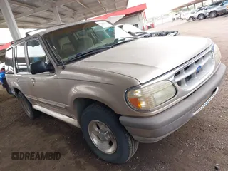 1995 Ford Explorer Eddie Bauer z VIN 1FMDU34X5SZB63817, wystawiony jako IAAI lot #41766416 z przebiegiem 233 895 mil mil oraz . Historia ofert i sprzedaży dostępna na DreamBid. Obrazek 1.