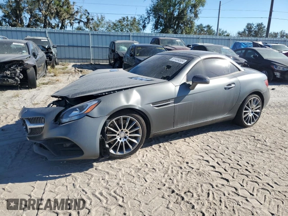 2017 Mercedes-Benz SLC 300 z VIN WDDPK3JA3HF138003, wystawiony jako Copart lot #81404554 z przebiegiem 23 339 mil mil oraz Nie do naprawy • Non repairable. Historia ofert i sprzedaży dostępna na DreamBid. Obrazek 1.