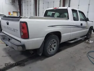 2006 Chevrolet Silverado 1500 Work Truck with VIN 1GCEC19X26Z224605, listed as a IAAI auction lot 41192204 with 140,231 mi miles. Bid and sale history available at carsss.com. Image 4.