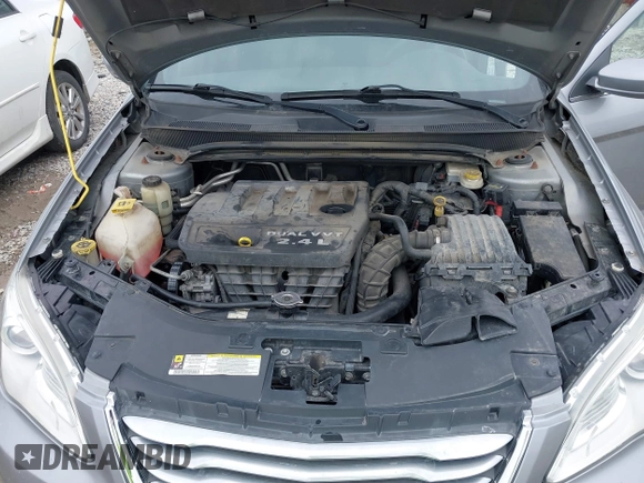 2013 Chrysler 200 LX with VIN 1C3CCBAB9DN641130, listed as a IAAI auction lot 41714609 with 175,465 mi miles. Bid and sale history available at carsss.com. Image 10.