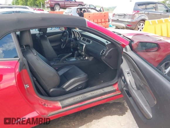 2015 Chevrolet Camaro LT z VIN 2G1FF3D36F9198136, wystawiony jako IAAI lot #42235576 z przebiegiem 168 611 mil mil oraz . Historia ofert i sprzedaży dostępna na DreamBid. Obrazek 5.