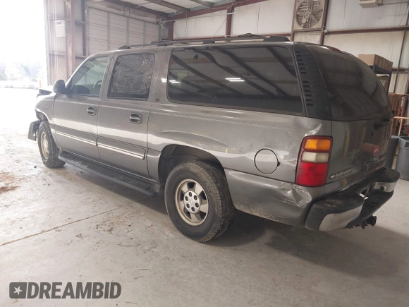 2001 Chevrolet Suburban LS with VIN 3GNEC16T21G222550, listed as a IAAI auction lot 41371629 with 261,681 mi miles. Bid and sale history available at carsss.com. Image 3.
