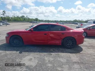 2016 Dodge Charger SXT z VIN 2C3CDXHG2GH132909, wystawiony jako IAAI lot #41918228 z przebiegiem 111 988 mil mil oraz . Historia ofert i sprzedaży dostępna na DreamBid. Obrazek 14.