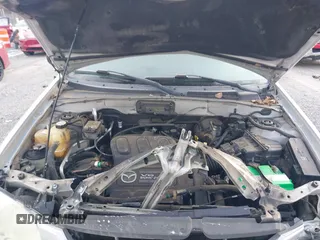 2004 Mazda Tribute ES with VIN 4F2CZ96154KM18832, listed as a IAAI auction lot 41376325 with 176,566 mi miles and . Bid and sale history available at carsss.com. Image 10.