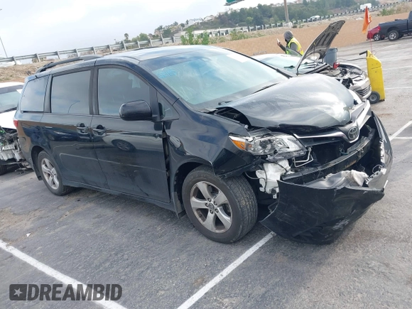 2018 Toyota Sienna LE Auto Access Seat с VIN 5TDKZ3DC4JS958786, выставлен на аукционе IAAI как лот 41777680 с пробегом 104 694 миль миль и . История ставок и продаж доступна на DreamBid. Изображение 1.