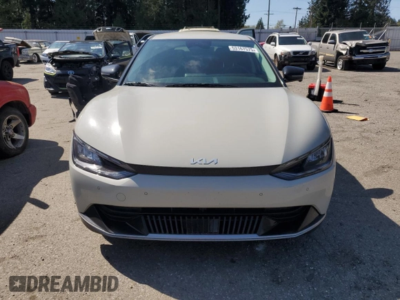 2022 Kia EV6 Wind z VIN KNDC3DLC7N5036151, wystawiony jako Copart lot #53167575 z przebiegiem 71 258 mil mil oraz Szkoda całkowita • Salvage title. Historia ofert i sprzedaży dostępna na DreamBid. Obrazek 5.