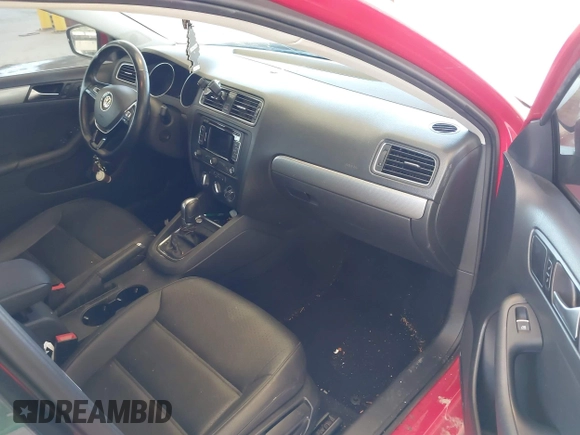 2015 Volkswagen Jetta Sedan 1.8T SE with VIN 3VWD17AJ3FM284712, listed as a IAAI auction lot 42052882 with 140,088 mi miles. Bid and sale history available at carsss.com. Image 5.