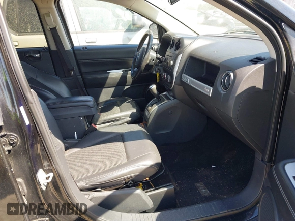 2014 Jeep Compass Latitude with VIN 1C4NJDEBXED551427, listed as a IAAI auction lot 41863047 with 75,913 mi miles. Bid and sale history available at carsss.com. Image 5.