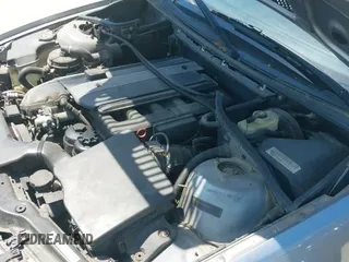 2005 BMW 3 Series 330Ci с VIN WBABD53495PL15593, выставлен на аукционе IAAI как лот 42033635 с пробегом Не указан миль и . История ставок и продаж доступна на DreamBid. Изображение 13.