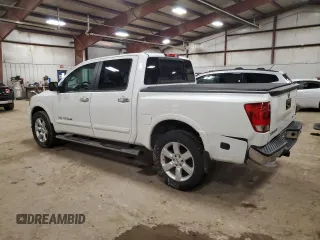2015 Nissan Titan SV with VIN 1N6AA0EC1FN513139, listed as a Copart auction lot 44137415 with 114,842 mi miles and Clean title. Bid and sale history available at DreamBid. Image 2.