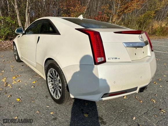 2011 Cadillac CTS Coupe Performance with VIN 1G6DL1ED0B0105668, listed as a Copart auction lot 84887614 with 148,619 mi miles and Clean Title. Bid and sale history available at carsss.com. Image 3.