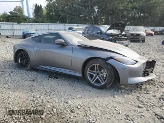 2024 Nissan Z Sport z VIN JN1BZ4AH7RM362538, wystawiony jako Copart lot #71589374 z przebiegiem Nie podano mil oraz Szkody całkowita. Historia ofert i sprzedaży dostępna na DreamBid. Obrazek 4.