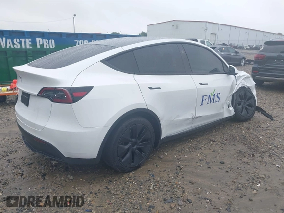 2024 Tesla Model Y with VIN 7SAYGDED9RA331840, listed as a IAAI auction lot 42350926 with 13,818 mi miles and . Bid and sale history available at DreamBid. Image 4.