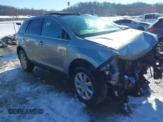 2007 Lincoln MKX with VIN 2LMDU68C47BJ32761, listed as a IAAI auction lot 41341946 with 163,239 mi miles. Bid and sale history available at carsss.com. Image 1.