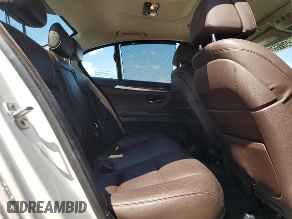 2015 BMW 5 Series 535i with VIN WBA5B1C54FG125819, listed as a Copart auction lot 48557755 with 85,106 mi miles and Clean Title. Bid and sale history available at carsss.com. Image 10.