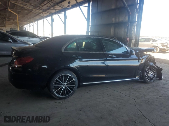 2019 Mercedes-Benz C 300 z VIN 55SWF8DB1KU296703, wystawiony jako Copart lot #76256964 z przebiegiem 45 363 mil mil oraz Tytuł czysty. Historia ofert i sprzedaży dostępna na DreamBid. Obrazek 3.